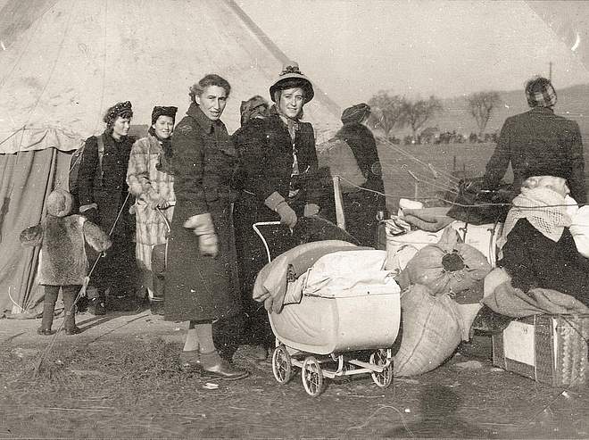 Refugees in the Friedland transit camp, 1945
